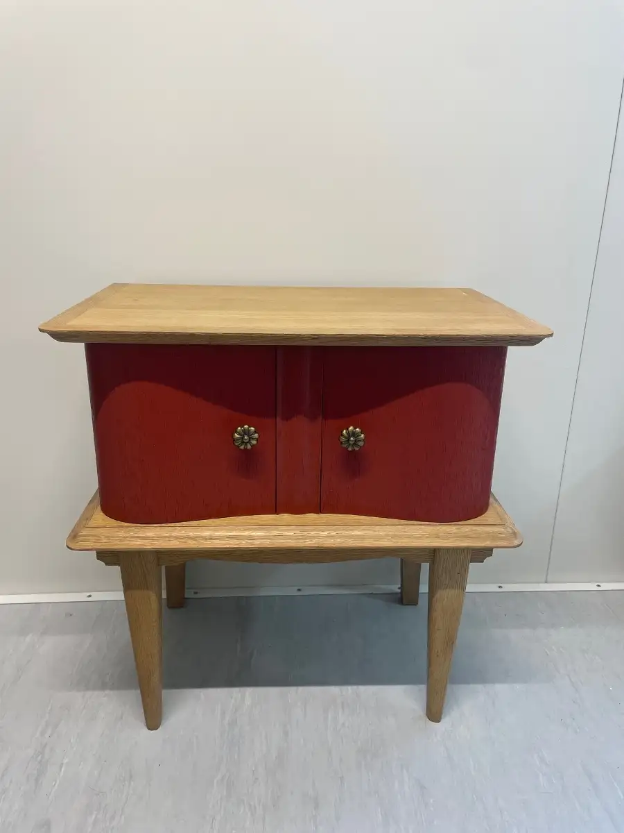 Buffet bas rouge antik